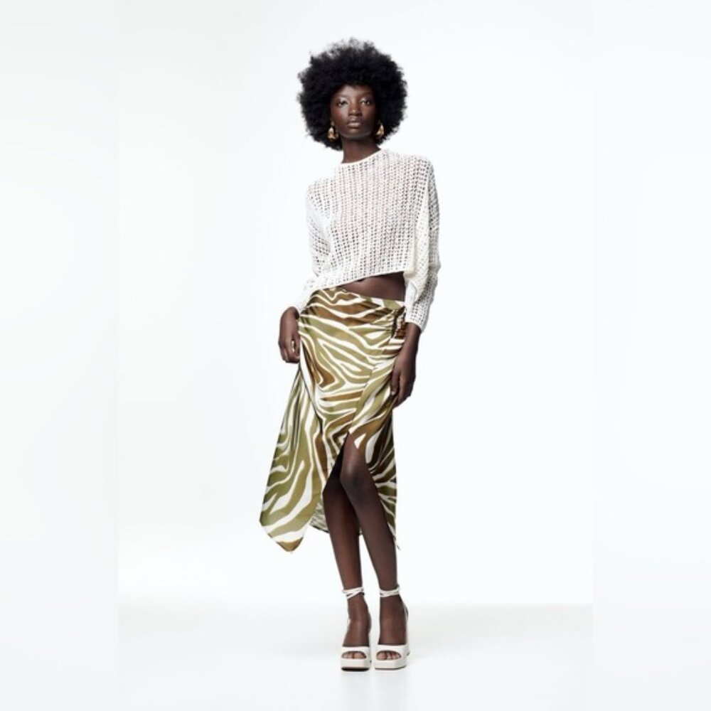 NWT ZARA Satin Animal Print HighWaisted Midi Skirt Front Slit Hem 8330/235 LARGE